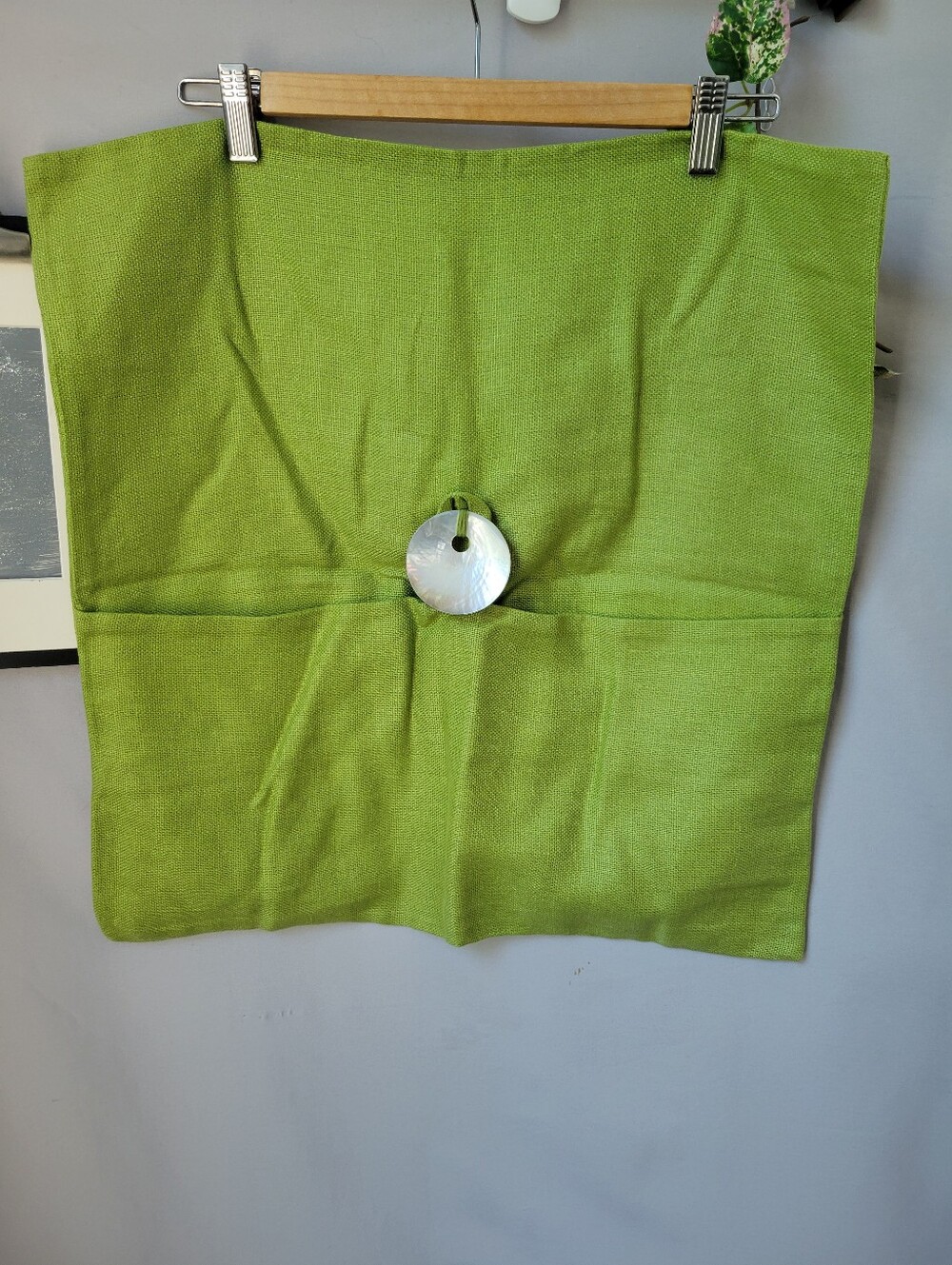 Pottery Barn Solid Linen Big Pearl Shell Button Throw Pillow Cover Green 20 x 20